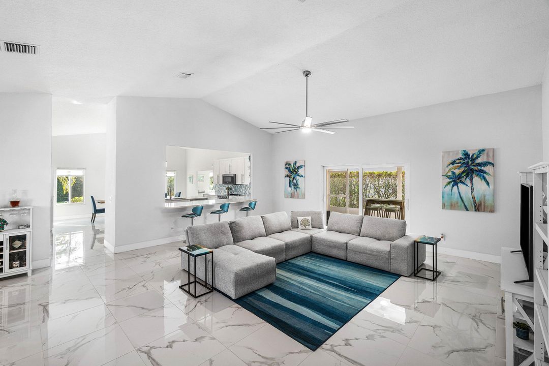 Activo con contrato: $578,000 (2 camas, 2 baños, 2356 Pies cuadrados)