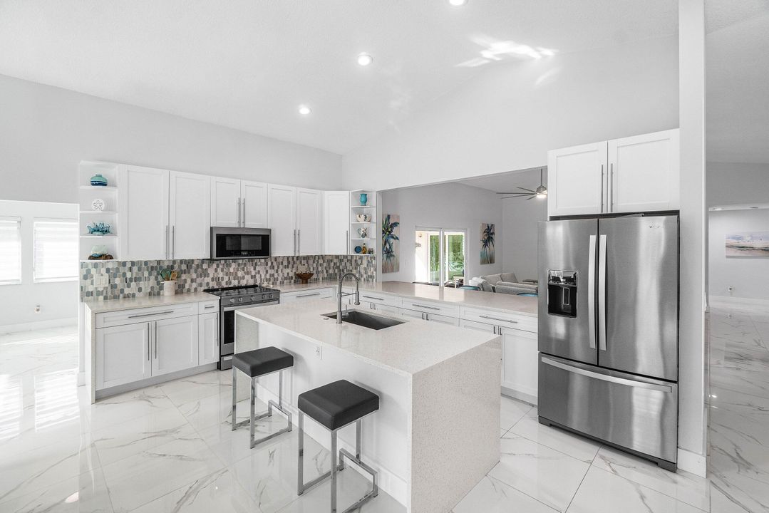 Activo con contrato: $578,000 (2 camas, 2 baños, 2356 Pies cuadrados)