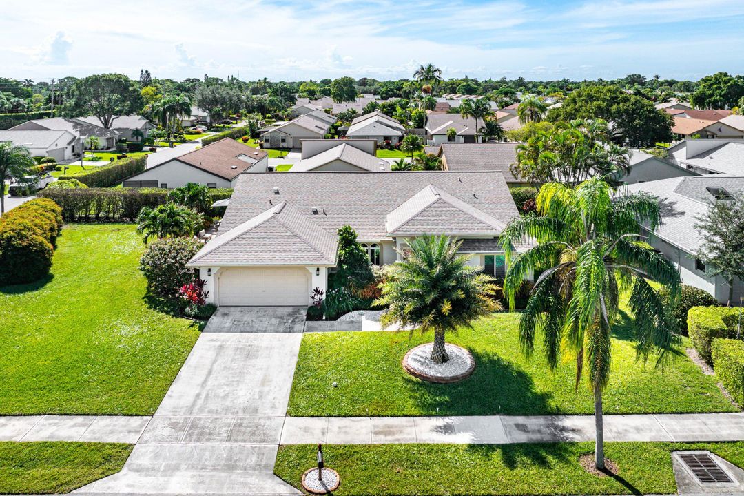 Activo con contrato: $578,000 (2 camas, 2 baños, 2356 Pies cuadrados)