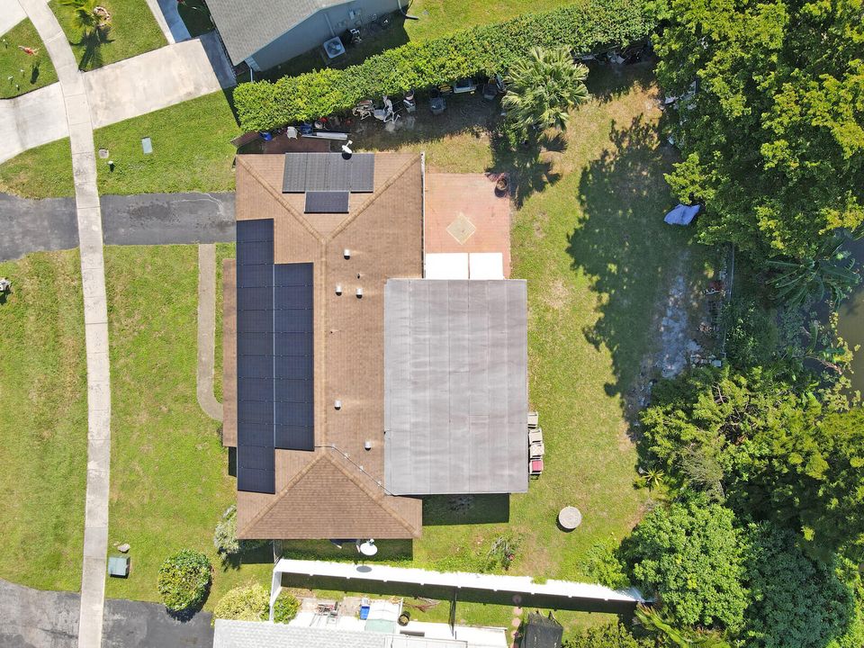 Activo con contrato: $425,000 (3 camas, 2 baños, 1538 Pies cuadrados)