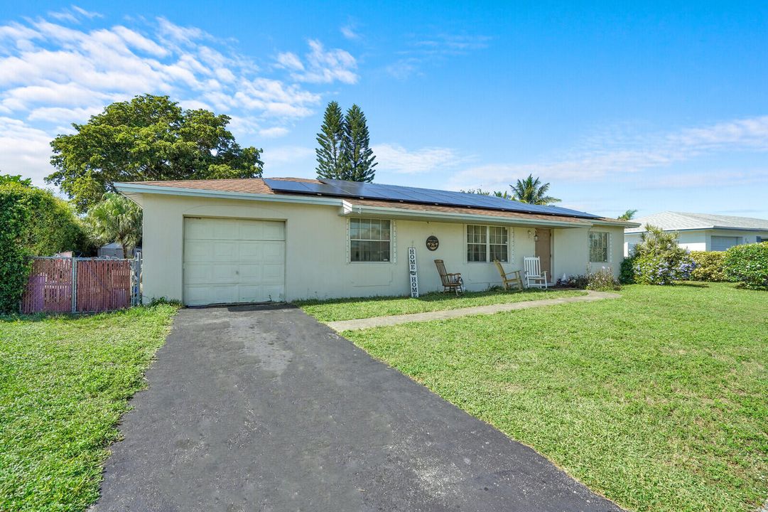 Activo con contrato: $425,000 (3 camas, 2 baños, 1538 Pies cuadrados)