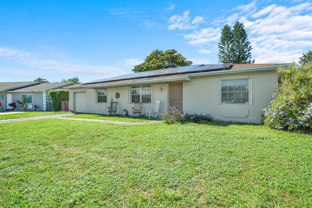 Activo con contrato: $425,000 (3 camas, 2 baños, 1538 Pies cuadrados)