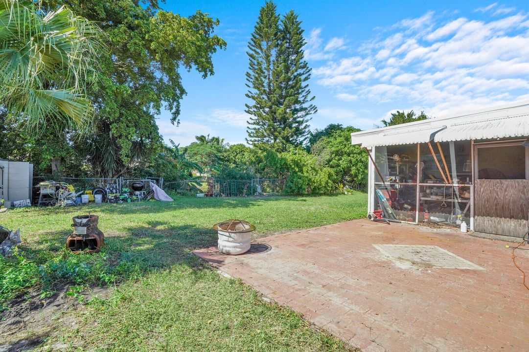 Activo con contrato: $425,000 (3 camas, 2 baños, 1538 Pies cuadrados)