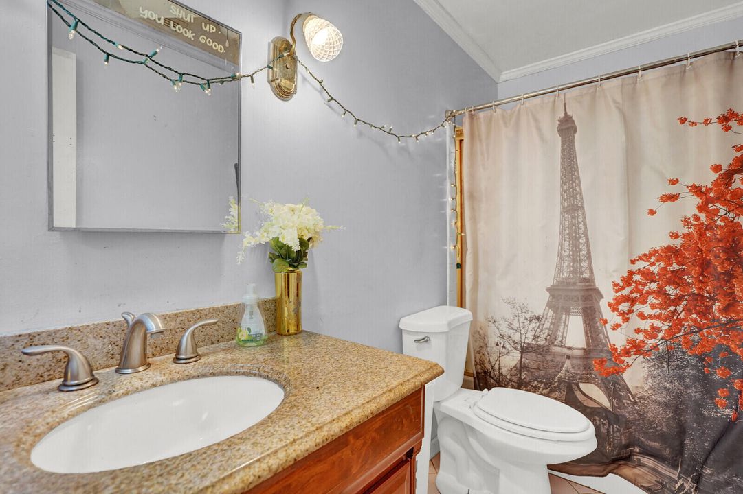 Activo con contrato: $425,000 (3 camas, 2 baños, 1538 Pies cuadrados)