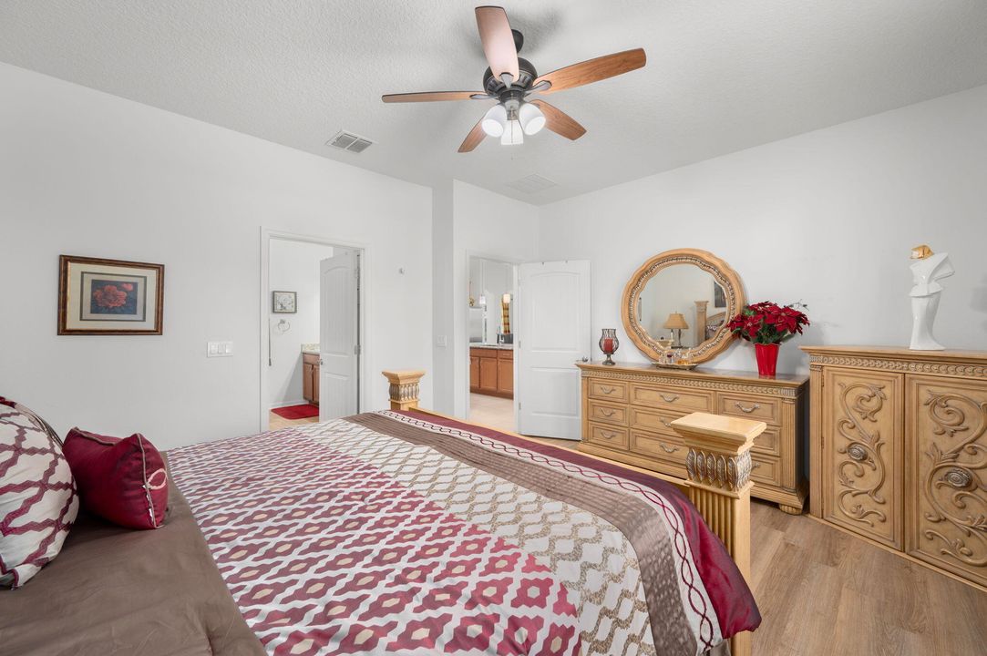 Active With Contract: $455,977 (4 beds, 3 baths, 2400 Square Feet)