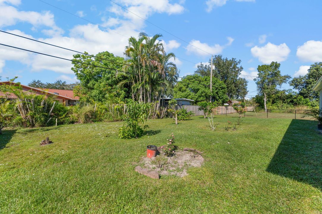 Active With Contract: $455,977 (4 beds, 3 baths, 2400 Square Feet)