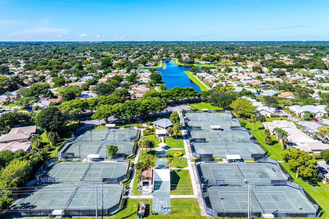 Activo con contrato: $578,000 (2 camas, 2 baños, 2356 Pies cuadrados)