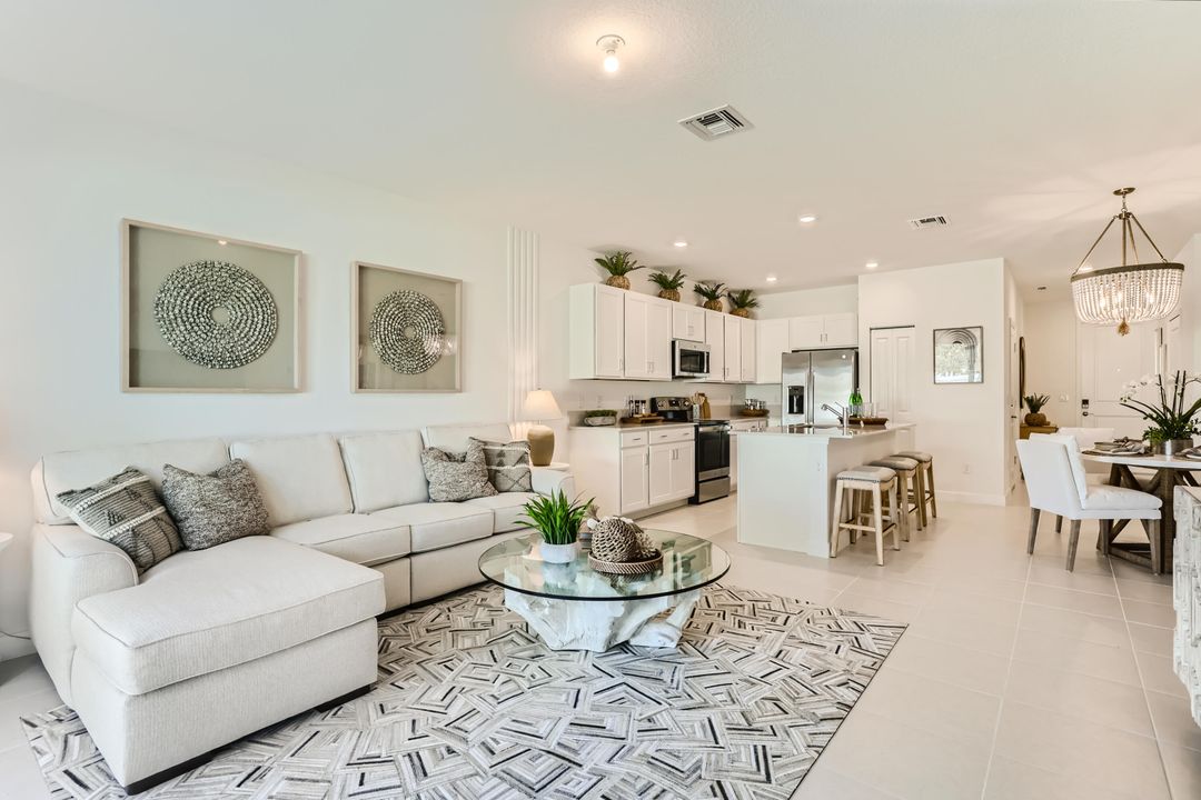 For Sale: $334,500 (3 beds, 2 baths, 1632 Square Feet)