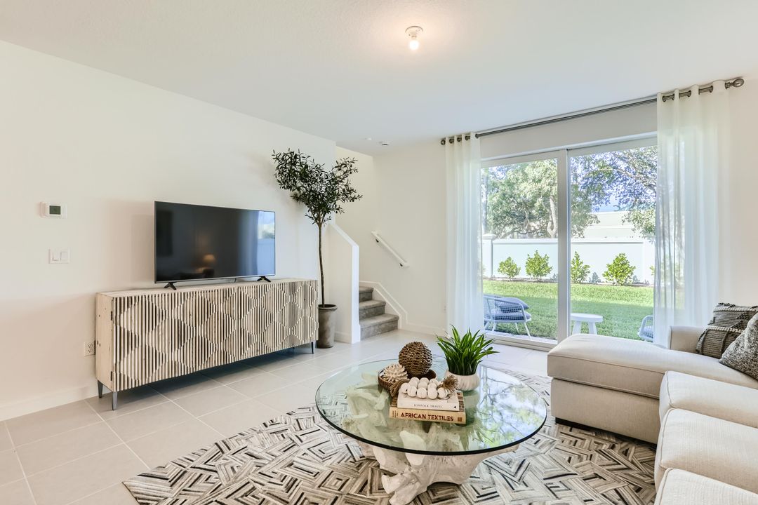 For Sale: $334,500 (3 beds, 2 baths, 1632 Square Feet)