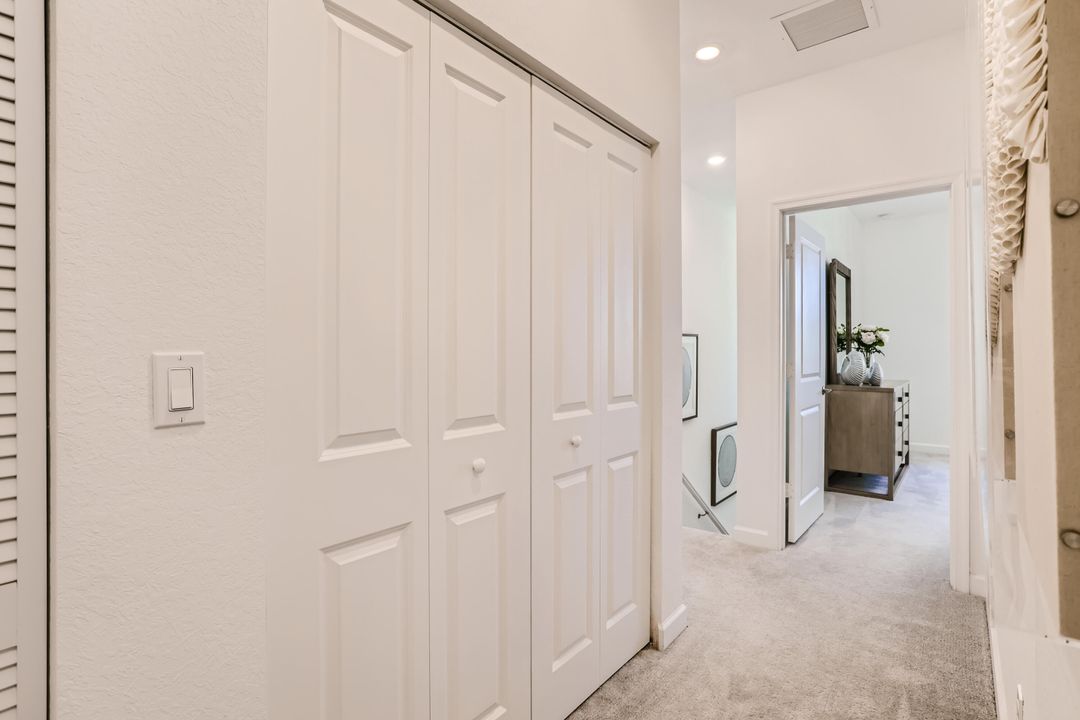 For Sale: $334,500 (3 beds, 2 baths, 1632 Square Feet)