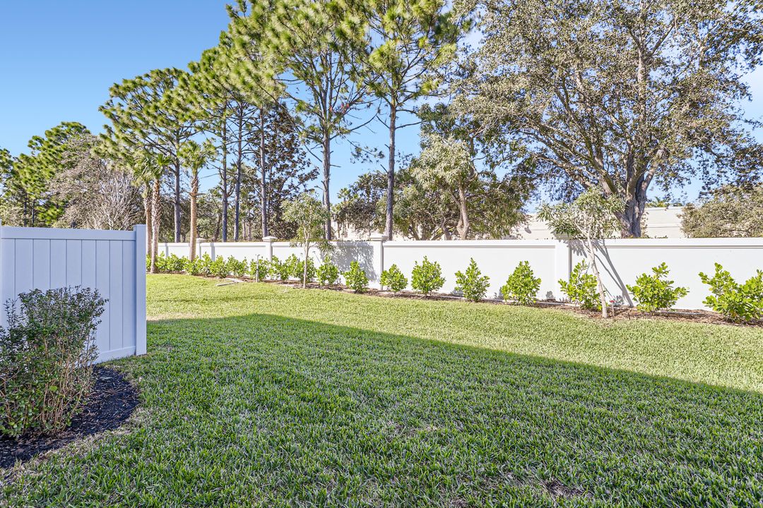 For Sale: $334,500 (3 beds, 2 baths, 1632 Square Feet)