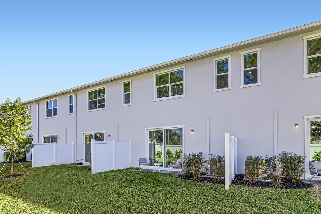 For Sale: $334,500 (3 beds, 2 baths, 1632 Square Feet)