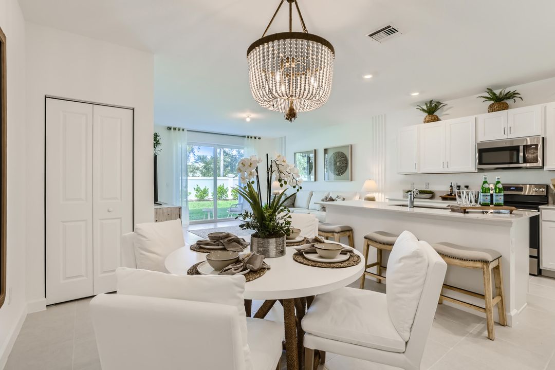 For Sale: $334,500 (3 beds, 2 baths, 1632 Square Feet)