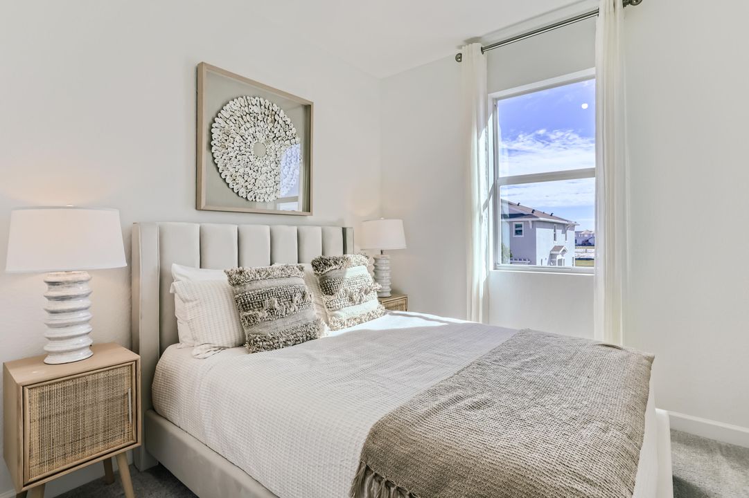 For Sale: $334,500 (3 beds, 2 baths, 1632 Square Feet)