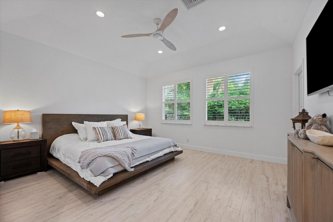 For Sale: $1,250,000 (3 beds, 2 baths, 1872 Square Feet)