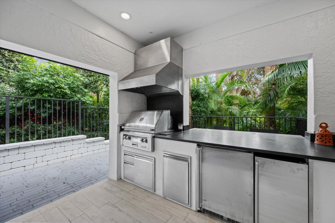 For Sale: $1,250,000 (3 beds, 2 baths, 1872 Square Feet)