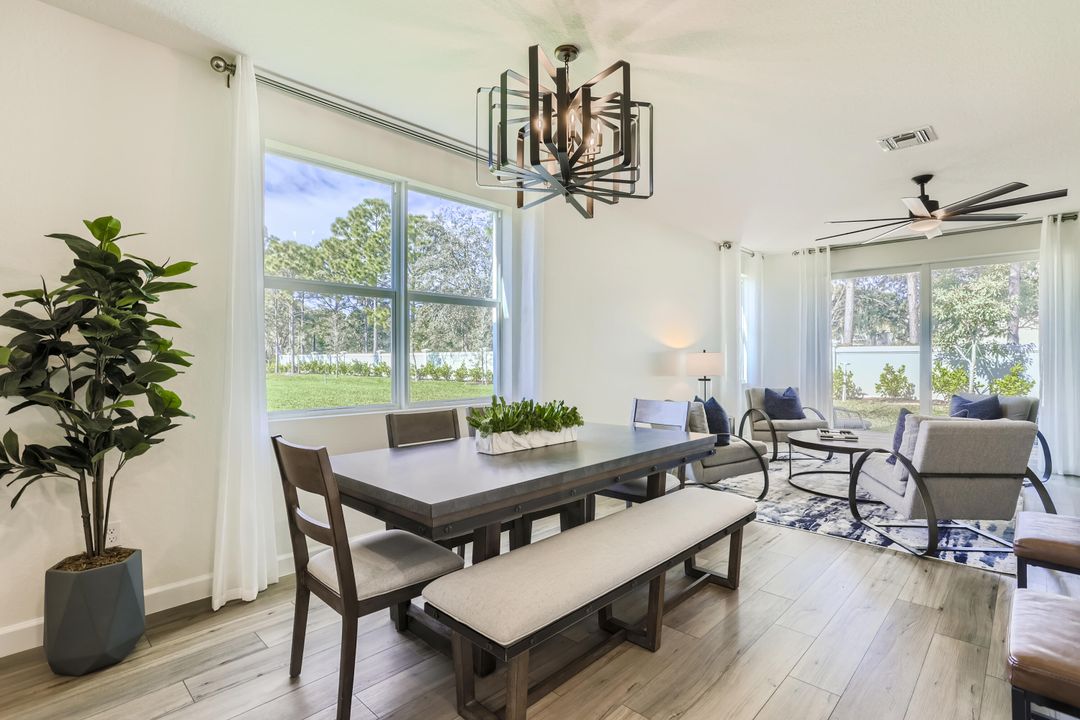 На продажу: $393,500 (3 спален, 2 ванн, 1821 Квадратных фут)