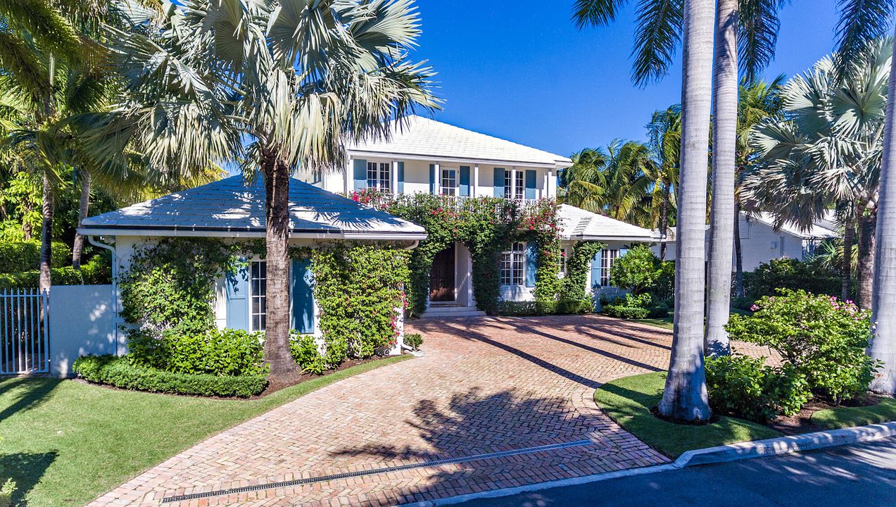 For Rent: $75,000 (5 beds, 6 baths, 4239 Square Feet)