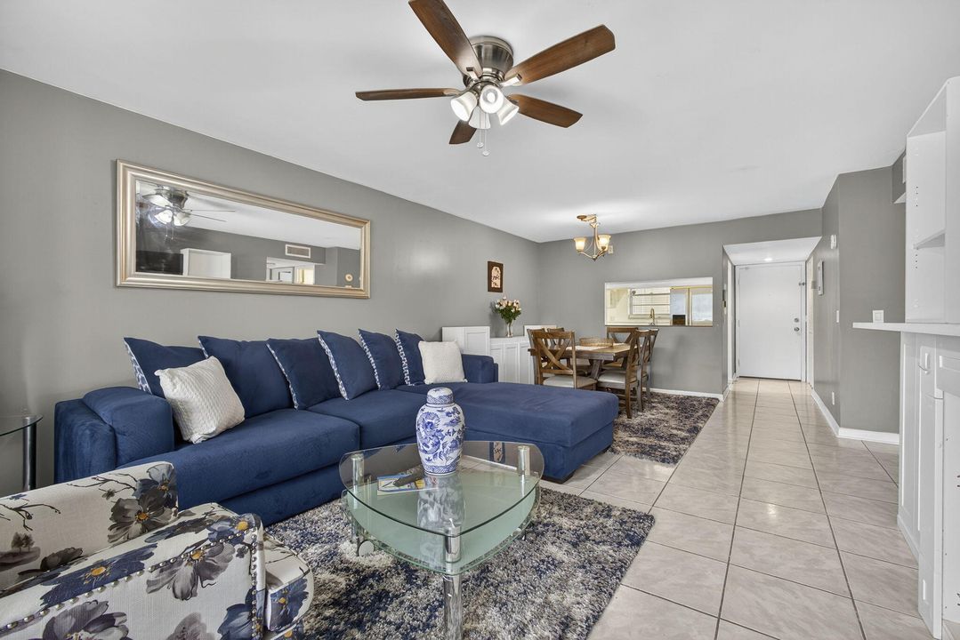 出租: $1,800 (2 贝兹, 2 浴室, 1048 平方英尺)