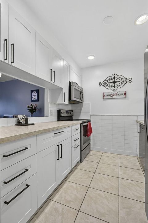 出租: $1,800 (2 贝兹, 2 浴室, 1048 平方英尺)