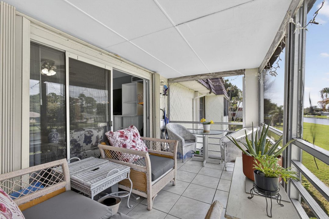 出租: $1,800 (2 贝兹, 2 浴室, 1048 平方英尺)