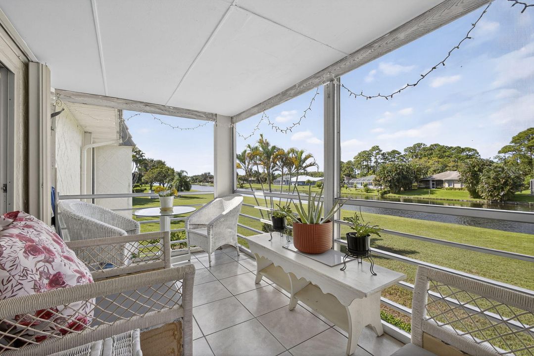 出租: $1,800 (2 贝兹, 2 浴室, 1048 平方英尺)