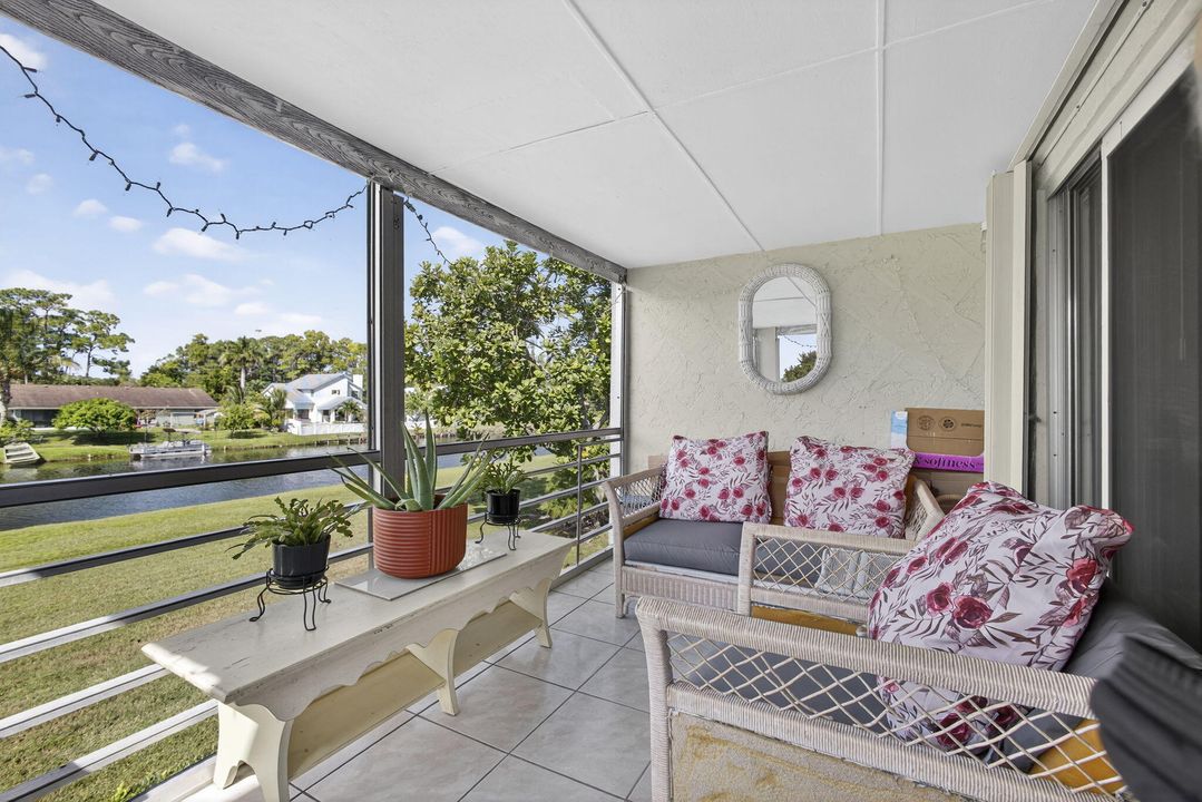 出租: $1,800 (2 贝兹, 2 浴室, 1048 平方英尺)