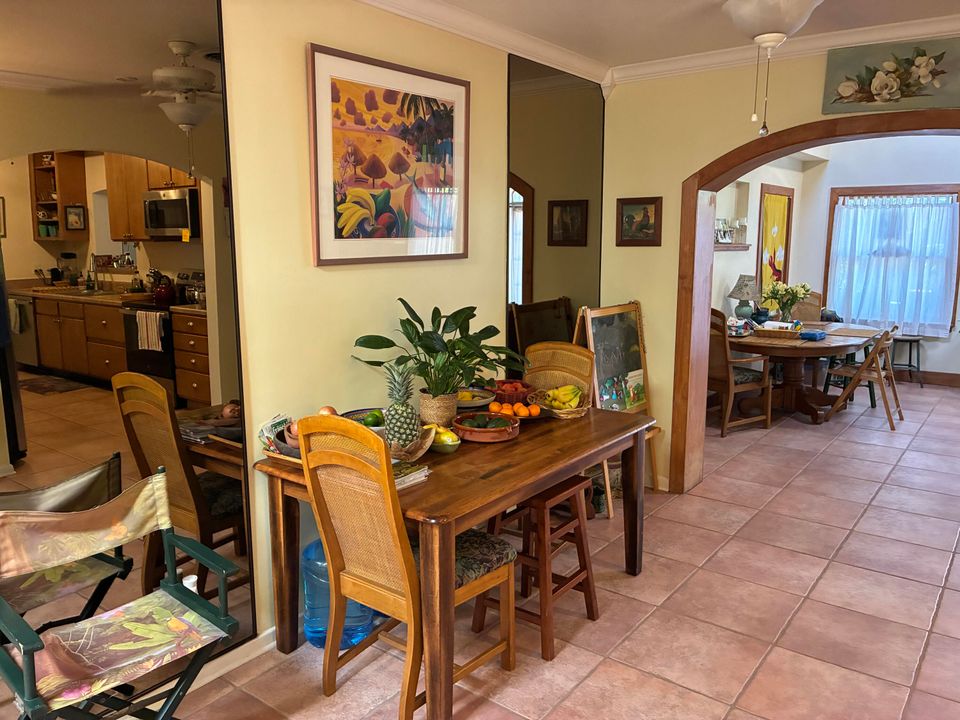 待售: $734,900 (4 贝兹, 2 浴室, 1724 平方英尺)