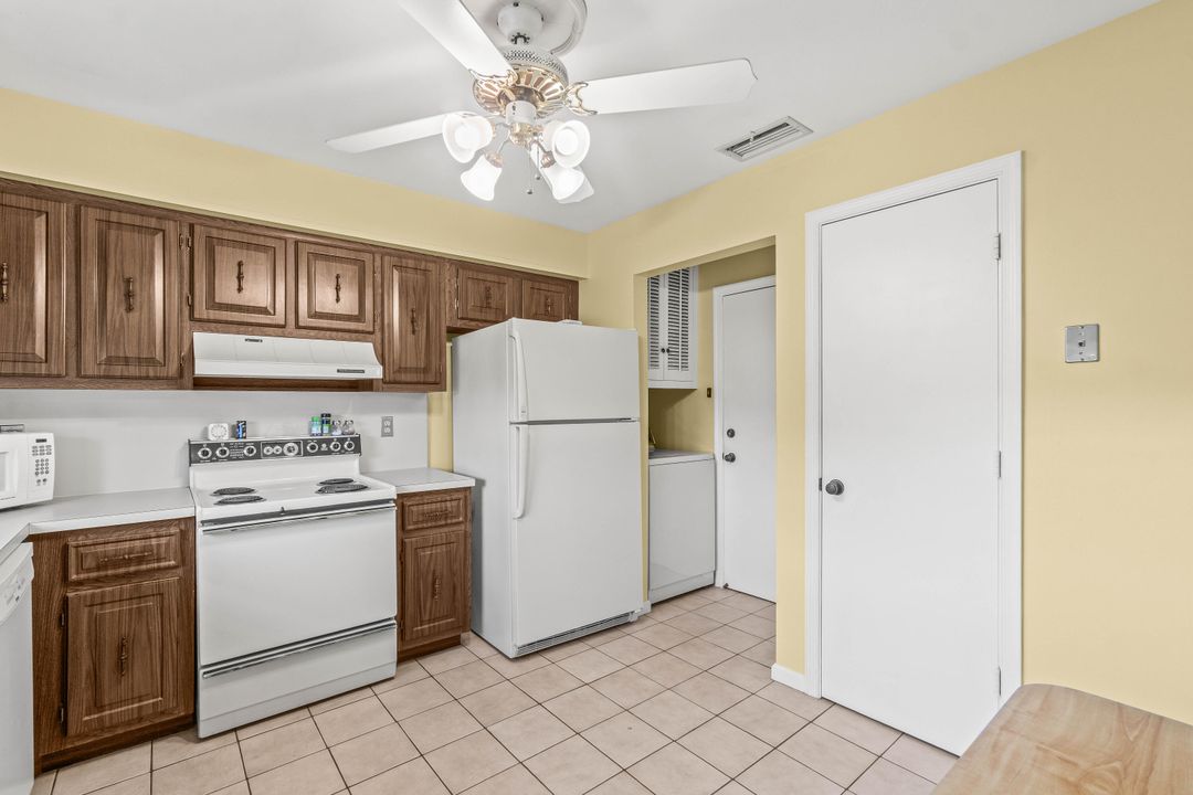 For Sale: $230,000 (2 beds, 2 baths, 1400 Square Feet)