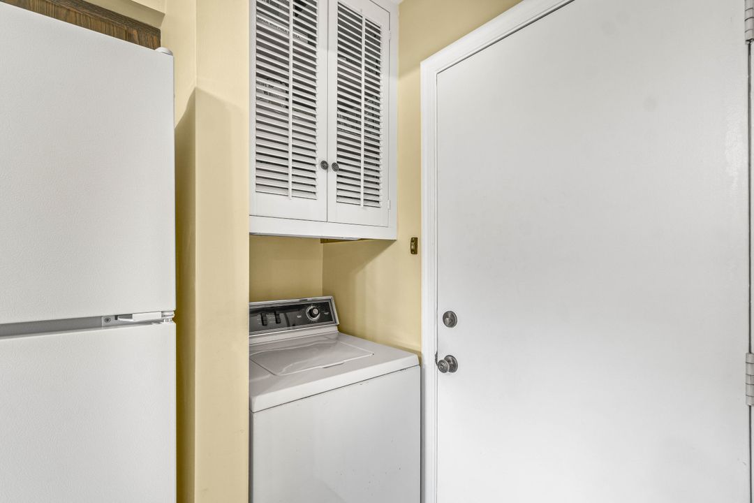 For Sale: $230,000 (2 beds, 2 baths, 1400 Square Feet)