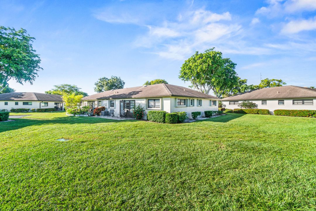 For Sale: $230,000 (2 beds, 2 baths, 1400 Square Feet)