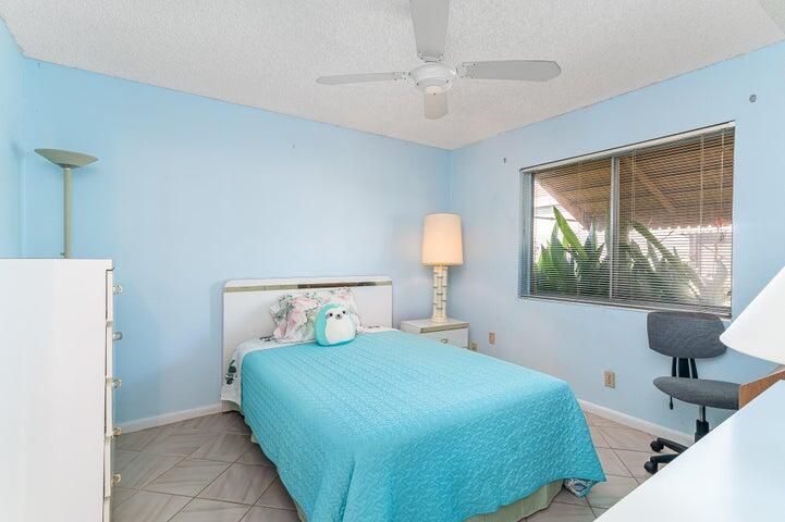 For Rent: $2,200 (2 beds, 2 baths, 1148 Square Feet)