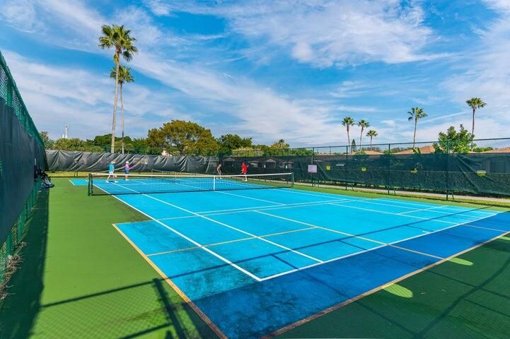 For Rent: $2,200 (2 beds, 2 baths, 1148 Square Feet)