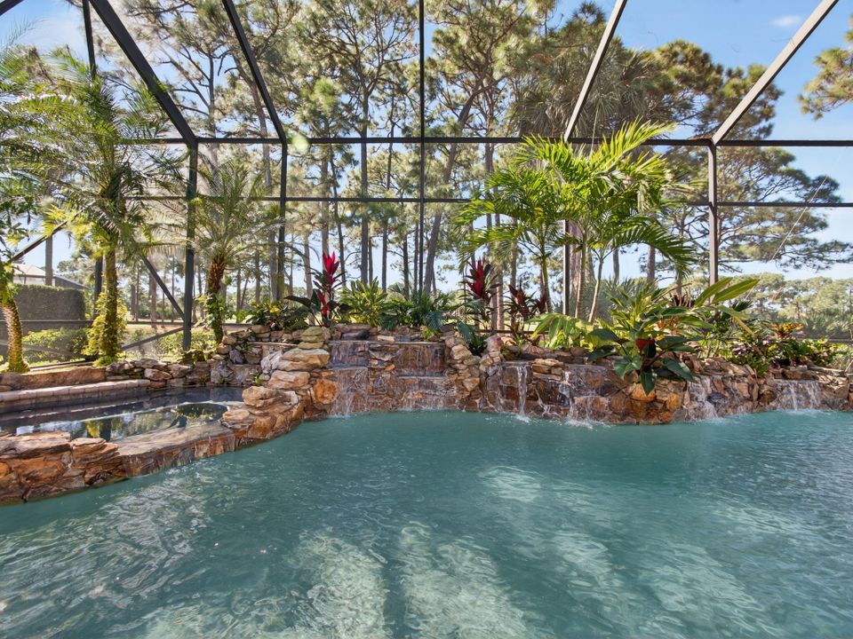 En Venta: $995,000 (3 camas, 3 baños, 3048 Pies cuadrados)