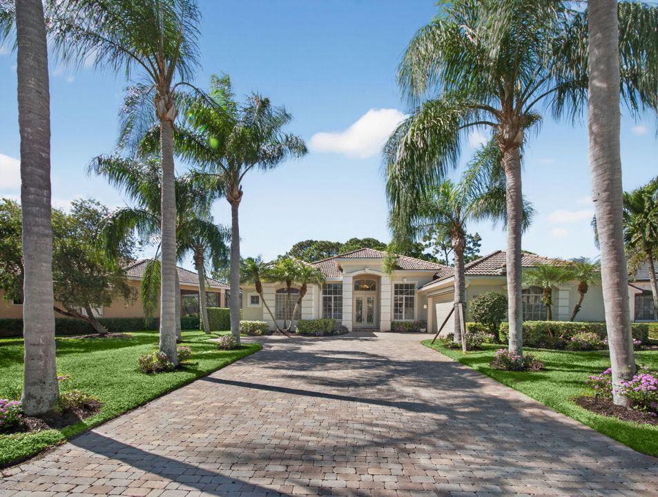 En Venta: $995,000 (3 camas, 3 baños, 3048 Pies cuadrados)