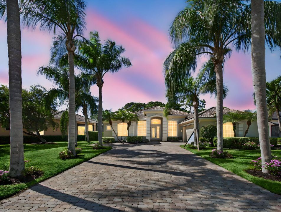 En Venta: $995,000 (3 camas, 3 baños, 3048 Pies cuadrados)