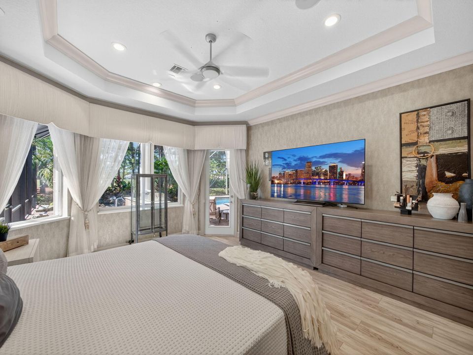 En Venta: $995,000 (3 camas, 3 baños, 3048 Pies cuadrados)