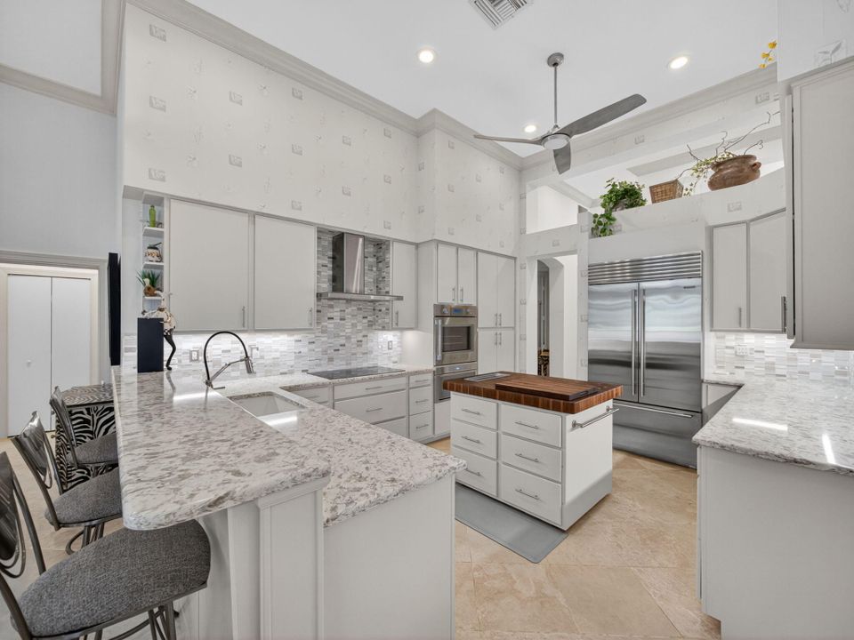 En Venta: $995,000 (3 camas, 3 baños, 3048 Pies cuadrados)