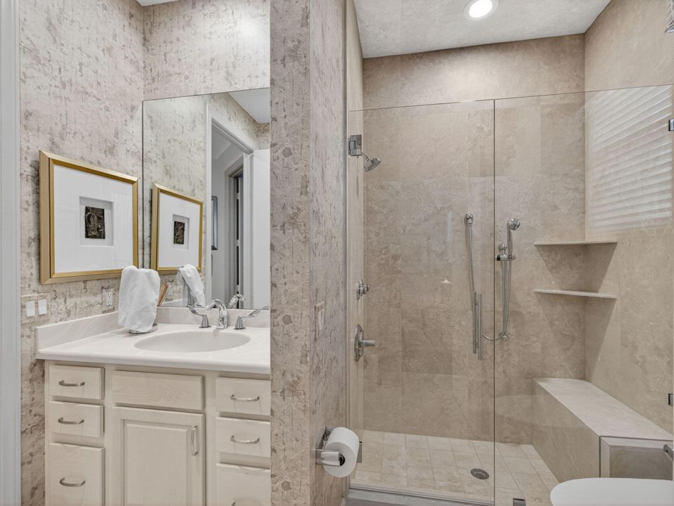 En Venta: $995,000 (3 camas, 3 baños, 3048 Pies cuadrados)