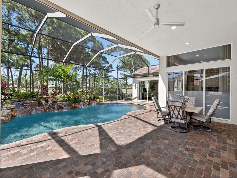 En Venta: $995,000 (3 camas, 3 baños, 3048 Pies cuadrados)