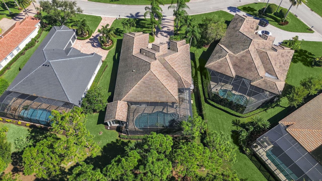 En Venta: $995,000 (3 camas, 3 baños, 3048 Pies cuadrados)