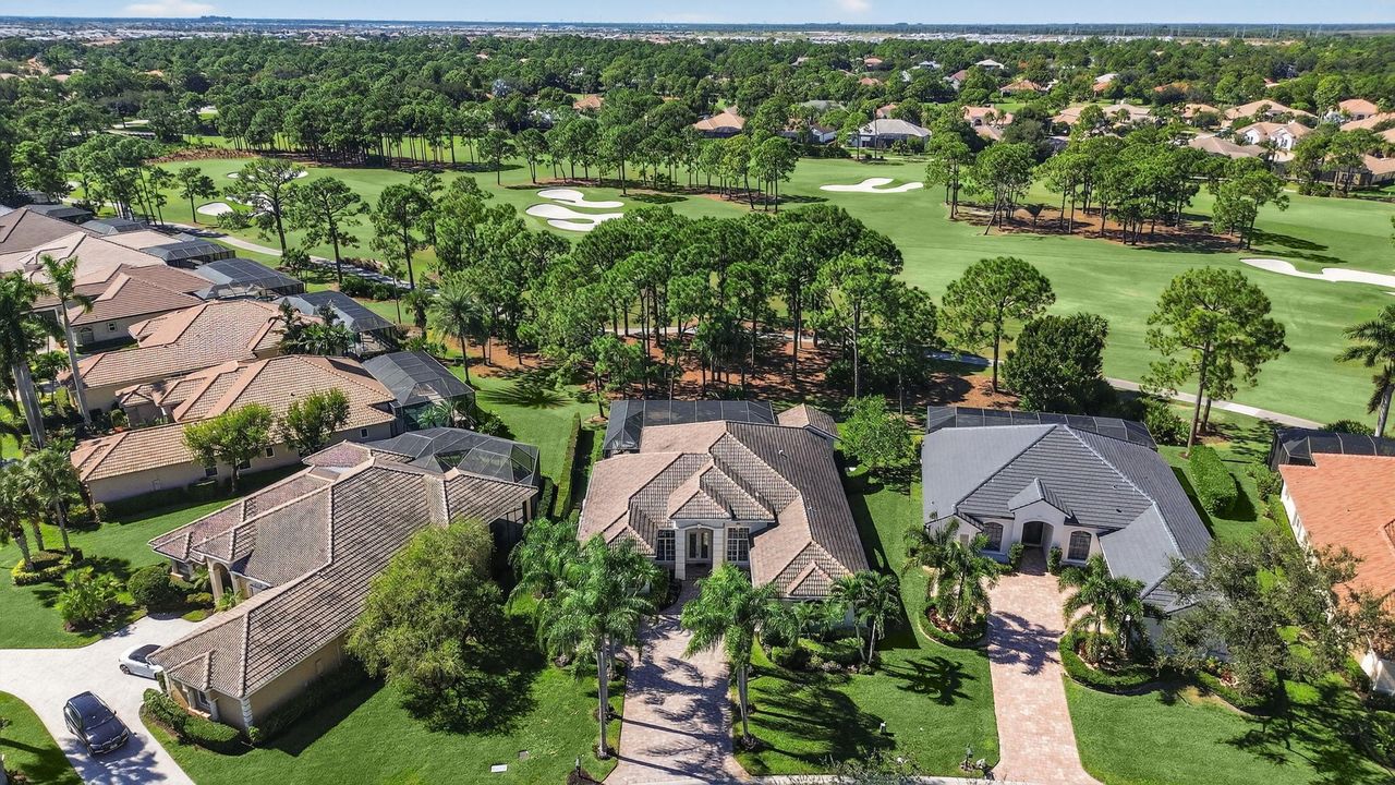 En Venta: $995,000 (3 camas, 3 baños, 3048 Pies cuadrados)