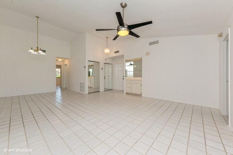 待售: $269,900 (3 贝兹, 2 浴室, 1676 平方英尺)