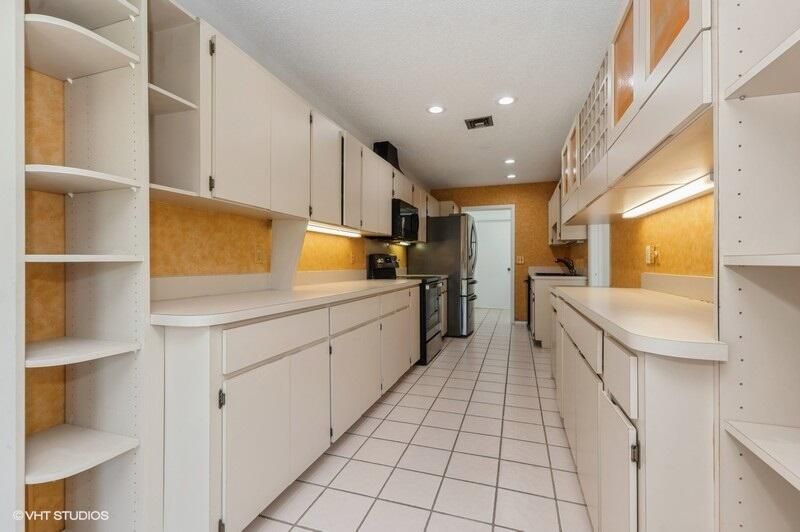 待售: $269,900 (3 贝兹, 2 浴室, 1676 平方英尺)