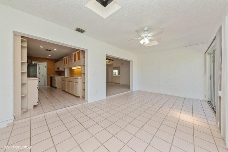 待售: $269,900 (3 贝兹, 2 浴室, 1676 平方英尺)