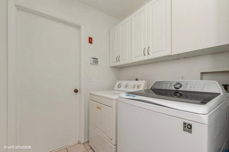 待售: $269,900 (3 贝兹, 2 浴室, 1676 平方英尺)