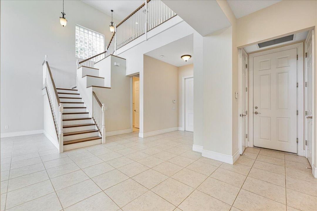 For Rent: $9,600 (4 beds, 4 baths, 3537 Square Feet)