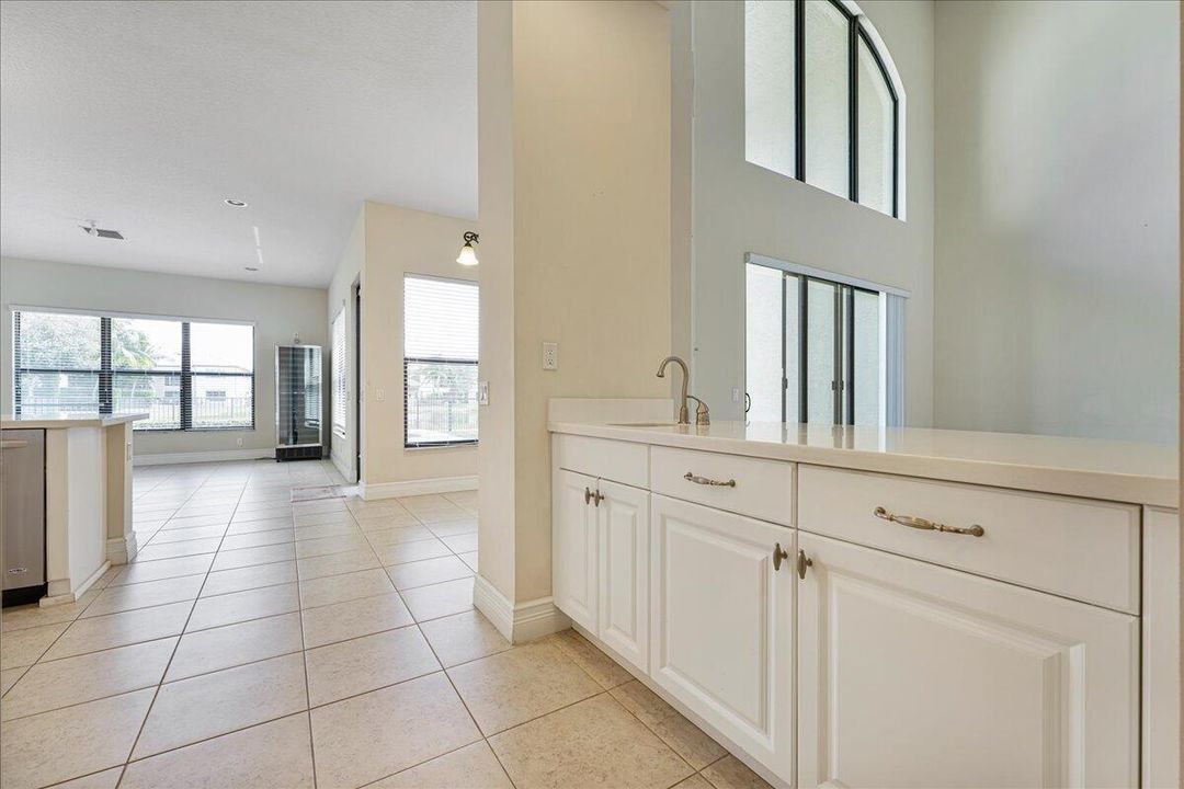 For Rent: $9,600 (4 beds, 4 baths, 3537 Square Feet)