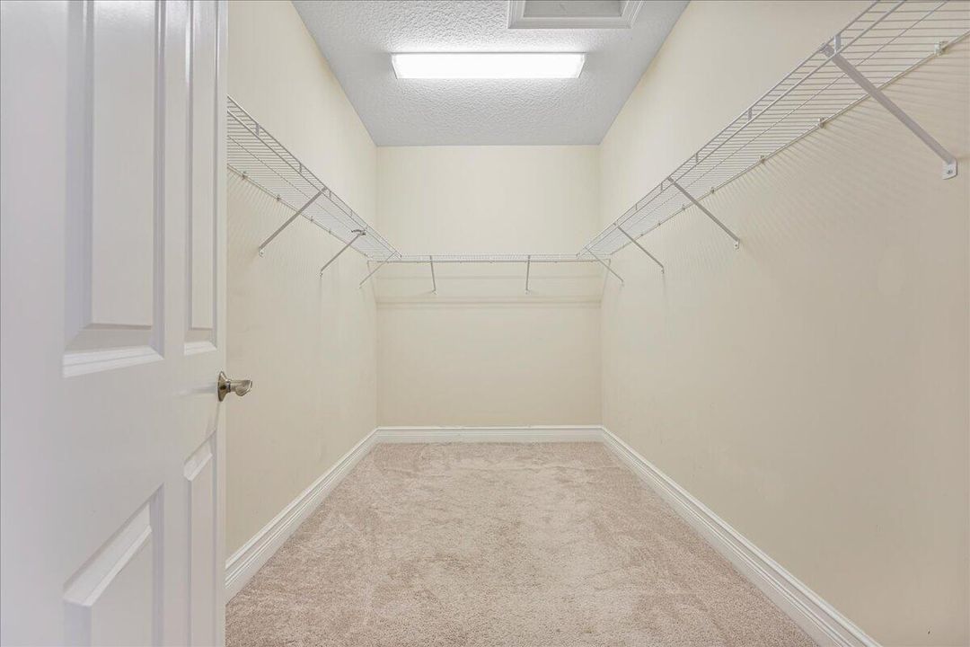 For Rent: $9,600 (4 beds, 4 baths, 3537 Square Feet)