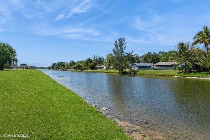 待售: $269,900 (3 贝兹, 2 浴室, 1676 平方英尺)